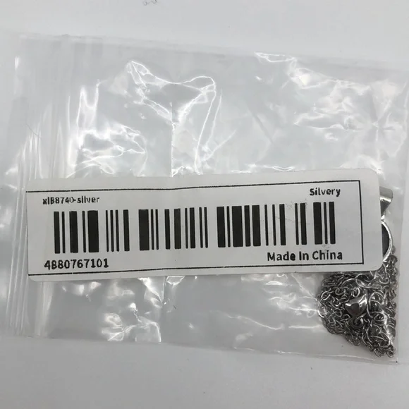 Girl and Horse Heart Shaped Pendent With Chain Silver Tone - Picture 8 of 8